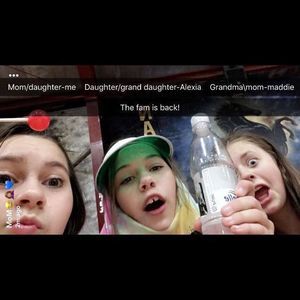 Meet your Posher, Alexia